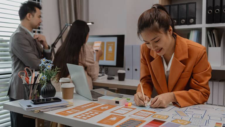 How Graphic Design Shapes First Impressions of Your Business